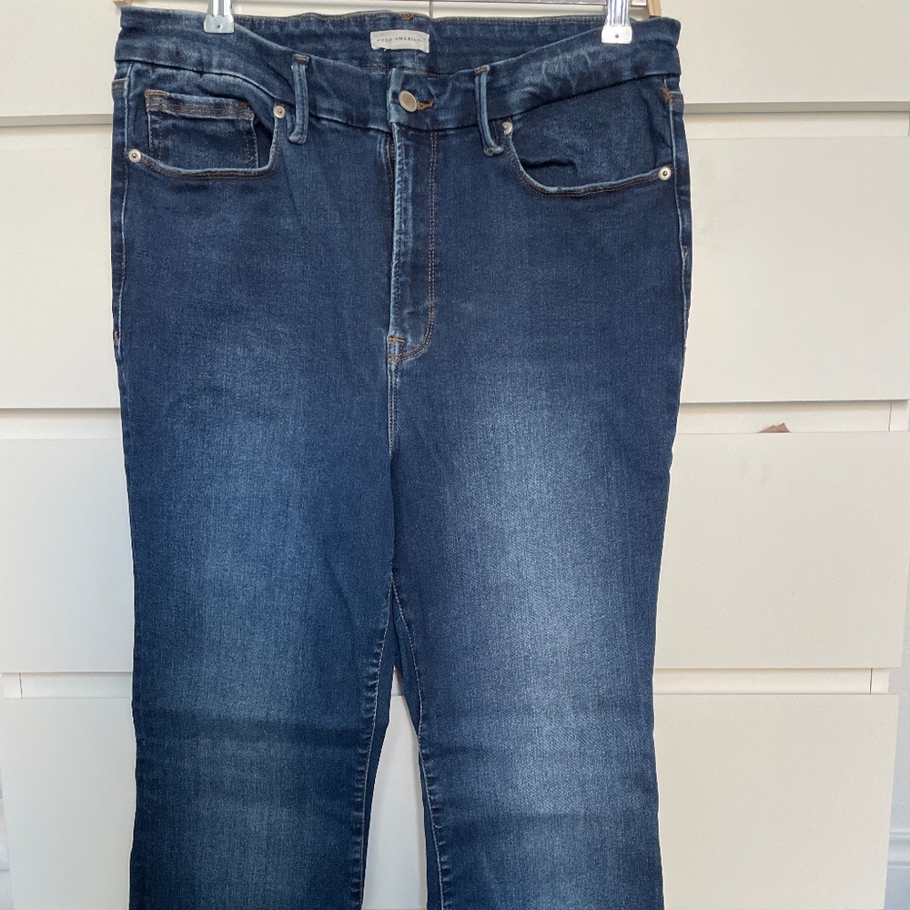 GOOD AMERICAN - Always Fits Good Classic Bootcut Jeans